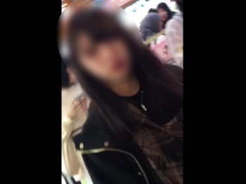 【盗撮動画】アイドル並みのルックスの特S級の私服女子生徒ちゃんがパンチラを盗み撮られるまでの一部始終の画像