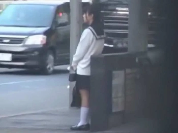 【盗撮動画】吹奏楽部の優等生じぇけが電車でめちゃめちゃに犯される痴漢動画。顔射フィニッシュが極悪すぎるの画像
