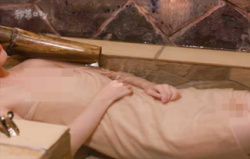 【放送事故】秘湯ロマンで温泉の透明度が高くてアソコが見えちゃうエチエチ入浴ｗｗｗｗｗｗの画像