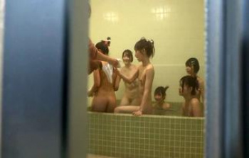 【悲報】貧困少女を救うボランティア食堂での少女たちが犯されて続けていた・・・の画像