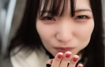 「垂れてきた♡」白昼野外で美女が突き出された肉棒をパクリの画像