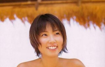 MEGUMIの乳首ポロリがエロい！水着グラビアの爆乳おっぱいがエロすぎてフルボッキwwwの画像