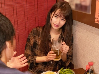 〚人妻好き〛超美人な素人妻を酔わせたら隠しカメラ部屋で美乳を揉んでクンニで中出し♫♫他人のチンコをフェラする浮気動画が流出【エロ動画 天鹿】の画像