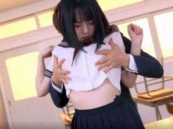 制服JK】。］クラスで一番可愛い生徒がノーブラ巨乳で誘惑してきた...。気づけば揉みしだき、狂ったように腰を振る新婚担任教師【エロ動画 天鹿】の画像