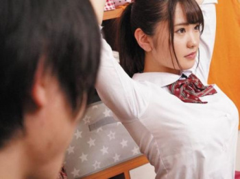 【葉月りの】女子校生のくせにオッパイは一人前に成長した妹の友人に我慢できなくて押し倒してパコwwwの画像