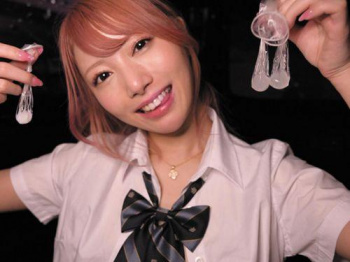 【西宮ゆめ】肉食系ヤリマンギャルのスレンダー美乳お姉さんが即尺即ハメ！の画像