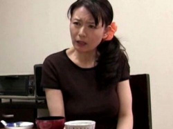 【三浦恵理子】おカネのために美貌の嫁が他人棒に抱かれる貧乏でも寄り添い生活する夫婦!の画像