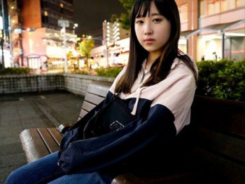 【桜木なえ】人見知りな性格の路上シンガーがAV撮影で敏感セックスを披露した！の画像