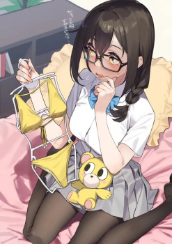 【画像】眼鏡をかけた大人のお姉さん←こういうの好きなやつw w w w w w w w w w w w w w wの画像