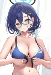 【画像】メガネが似合いすぎてる可愛い女の子の、エッチな画像がこちらw w w w w w w w w w w w w wの画像