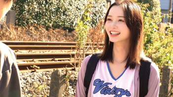 初めての素股 美脚スレンダー美女 静河 お尻愛のアナルの画像