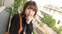 個人撮影●セフレに言われてカメラに痴態を晒す美尻人妻30歳の画像