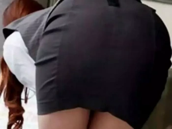 タイトスカートがパツンパツン!お尻の大きなOLさんがセクシー…撫で回したくなる美尻エロ画像の画像