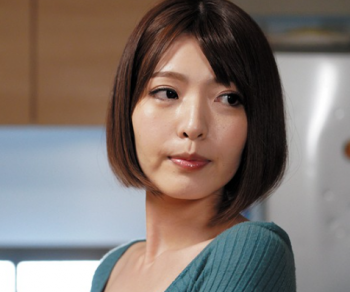 AVを見て身体が火照る人妻！！オナニーでは抑えられず！！となりの工事の作業員に・・・竹内麻耶の画像