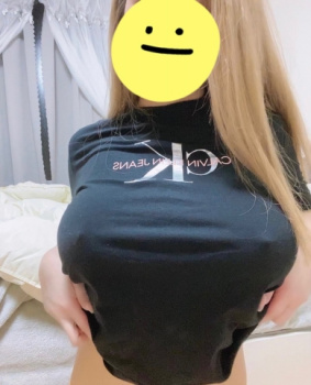 着衣の破壊力を良くご存じな素人さん達の自撮りエロ画像の画像
