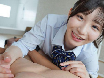 【伊東める】絶品乳首責めテクニシャンの童顔美少女に騎乗位挿入からのセックス！の画像