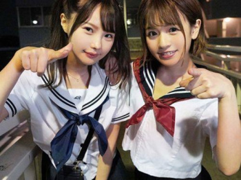 【松本いちか 永瀬ゆい】ちっぱいスレンダー小悪魔美少女の最強二人組をM男クンのお宅に派遣して乱交SEX！の画像