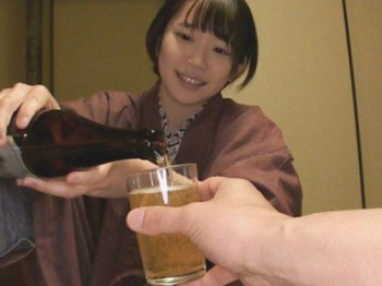 【架乃ゆら】ショートヘア激カワ美少女で大人気のAV女優さんとプライベートなハメ撮り旅行！の画像