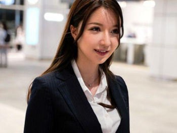 【羽咲美亜】夫の風俗通いのお陰で自棄になった元CAのハーフ美人妻がAV撮影に降臨した！の画像