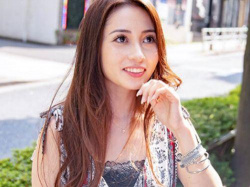 【素人】尋常でないハイレベルのハーフ顔美熟女のセレブ妻をナンパして即ホテル即ハメ撮りに成功!の画像
