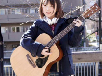 【由良かな】冴えないダメ男がアプリでGETしたボッチの女の子とホテルに入り麗しい肢体にドップリ注入！の画像