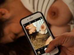 【初音みのり】近所の美人だが傲慢な若妻を拘束して腹いせに強制レイプ！の画像