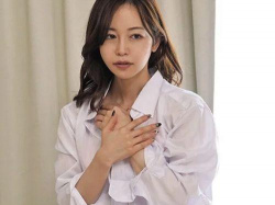 【篠田ゆう】知的な美人上司の家にお邪魔したらオンナの顔を見せて誘惑してきたので本能に任せてハメてしまったの画像