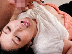 【動画】SEX大好き肉食系美女の美人教師が学校中の男の精子を搾り取っていた！友田彩也香の画像