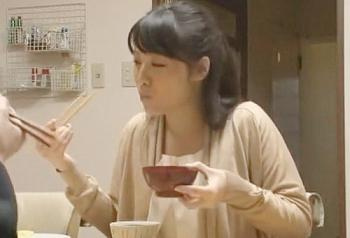 [バック]《美人若妻》「だ、だめよ…」スレンダー巨乳おっぱい新妻が業者に媚薬塗られて急いで洗い流すも無念の発情で白目剥いてアクメｗの画像