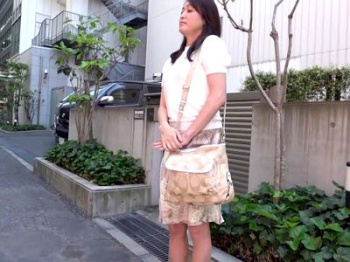 【素人企画＠ハメ撮り不倫】不貞セックス人妻NTRする50歳の長身ボディで美脚レッグの完熟熟女！の画像