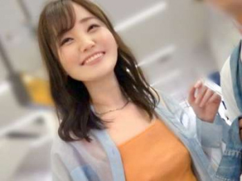 ベロチュー連発キス魔プレーやパンパン痴女み前傾ロデオ騎乗位セックスしてエッチに乱れちゃうビッチ美人JD！の画像