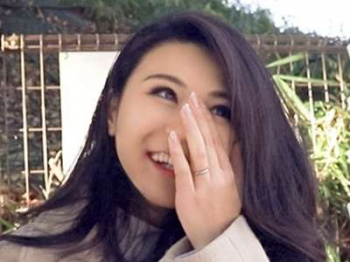 【素人】人妻NTRの浮気セックスする三十路の美人奥さま！旦那とは2年もセックスレスなの！の画像