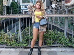 濃厚フェラやベロチュー座位、ザーメン顔射ぶっかけセックスしてエッチに乱れちゃう20歳Hカップ巨乳ボディ黒ギャルちゃん!の画像