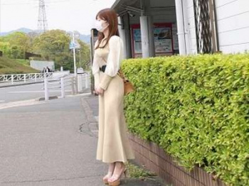 【ハメ撮り×素人】ザーメンぶっかけ汚される不倫セックス人妻NTRする美肌のアラサー美人奥さま！の画像