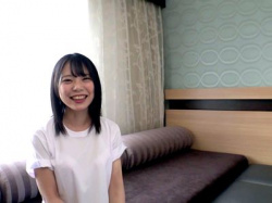 素人企画でベロチューや制服着衣ユサユサ騎乗位セックスしてエッチに乱れちゃうEカップボディの美人女子校生！の画像