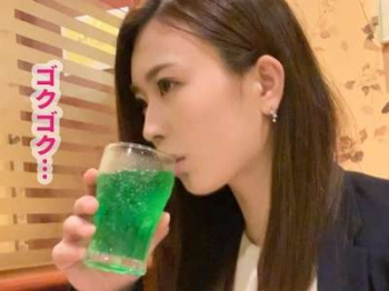 【素人】強制発情して立場逆転されて美人の女上司がエロエロ！大量潮吹き放尿もあるよ！の画像