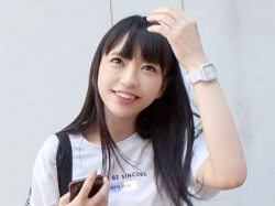 素人企画で着衣ハメや乳揺れセックスしてエッチに乱れちゃうスレンダーちっぱい激カワ美人やデカパイ娘！の画像