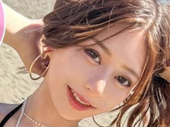 【バック中出し】大量潮吹きお漏らしや中出しセックスして23歳のGカップ巨乳美人の失禁ギャルがエロい展開！の画像