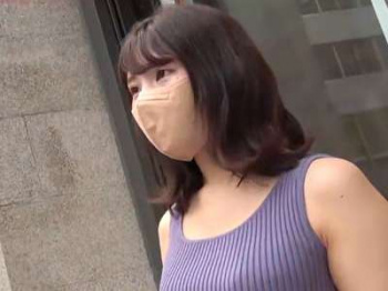 【人妻ナンパ×素人】鬼ズコのパンパン駅弁な不貞セックス人妻NTRする着衣巨乳デカパイ奥さま！膣内射精もあるよ！の画像