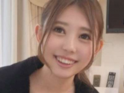 【ギャル×素人】コスパコして小動物フェイスのRRRRしいスレンダーちっぱいJDがエチエチ！の画像