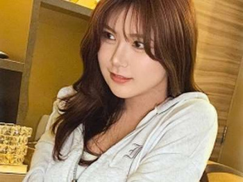 女風のエロ企画でフェラやベロチューセックスしてエッチに乱れちゃう神乳グラマラスな激カワ美人お姉さん！の画像