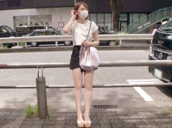 【素人エロ企画】濃厚フェラや潮吹きお漏らし4連発、密着セックスしてエッチに乱れちゃう20歳のかわいい美人！の画像