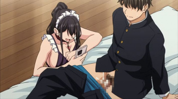 【エロアニメ】「ほら早く撮って」演劇部の真面目な先輩が露出狂のコスプレ姿で馬乗り誘惑...我慢できず射精した汚い姿を撮影される！の画像