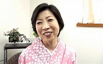 [倉本えり]【還暦デビュー】刺激的なセックスがしたいと欲求不満を募らせ活きのイイ肉棒に喰らいつく肉食妻！~~の画像