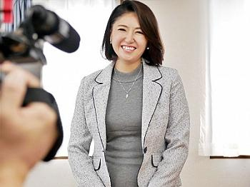 [YouJizz]《晴海夕子》45才ムチムチ巨乳奥さんがVAに挑戦してニット乳を揉まれてパンティ手マン★★べ口キスやフェラしたら糸引きまんの画像
