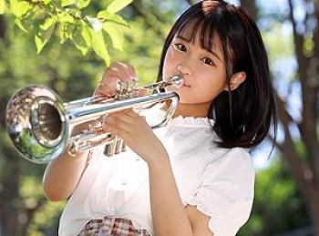 [美少女]【デビューベロチュー】ベロキスからしっかり肉棒頬張り生入れファックで孕ませられるお嬢さんの画像