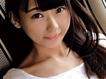 [エロ動画]＜デビュー作品＞「恥ずかしいです♡」美乳清楚でカワイイ女の子のエッチの画像