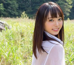 [小倉由菜]《潮吹きベロチュー》大きな目で視線を送りあらゆる角度で表情を変え男性とのSEXに没頭するの画像