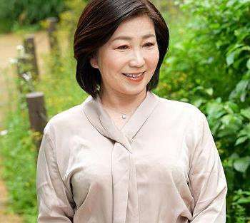 [上田ゆき乃]【AVデビュー】『AV男優とセックスしてみたい♥』清楚な五十路妻が淫らな願望を叶えるためにデビュー？！【】の画像