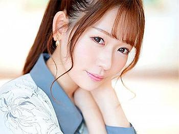 [デビュー作品]【AVデビュー】モデル級激シコお姉さんがキスでメスが顔！着衣脱がされ手マン痙攣から激ピスされ本気アクメ！の画像